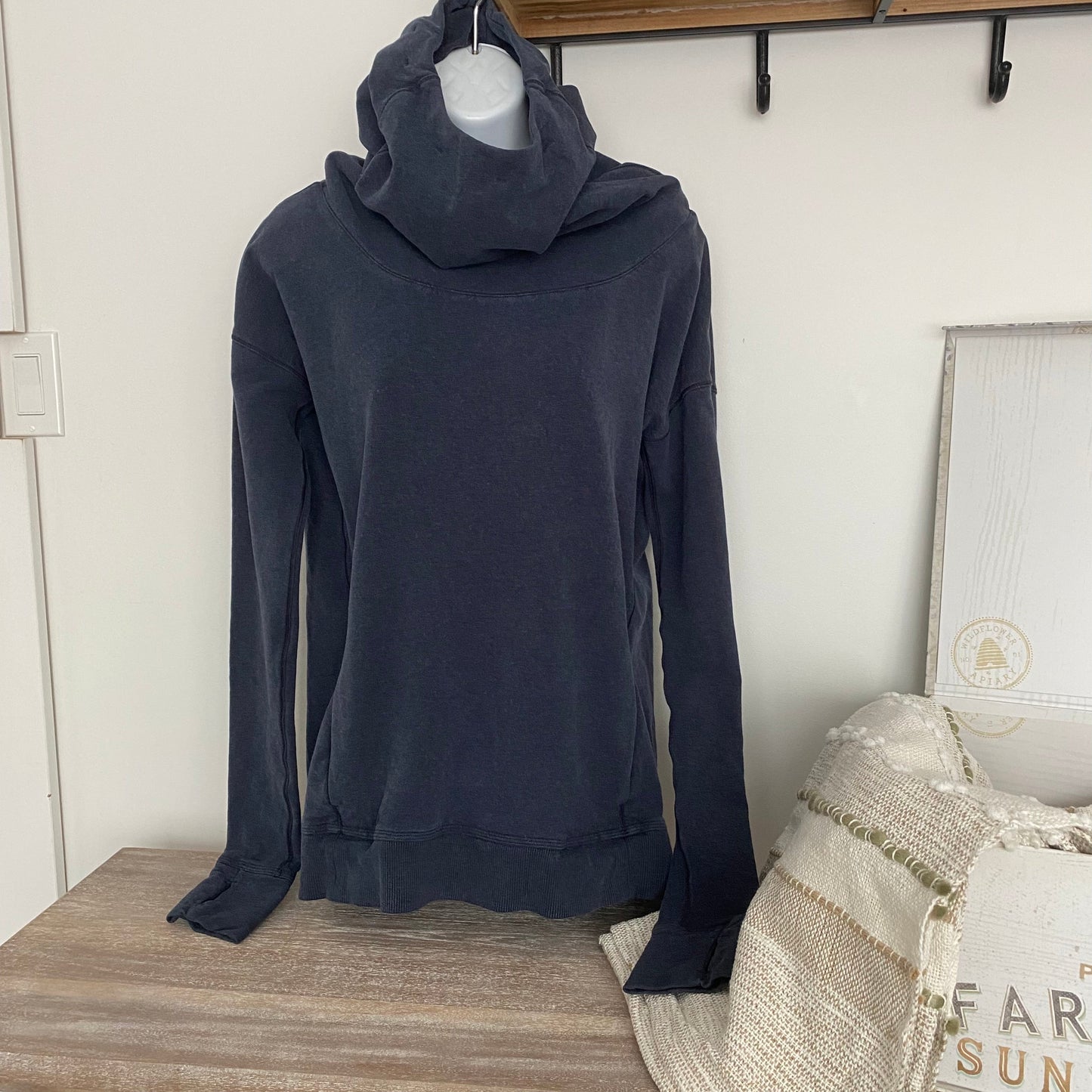 Lululemon Navy Stress Less Hoodie Rare Size 10