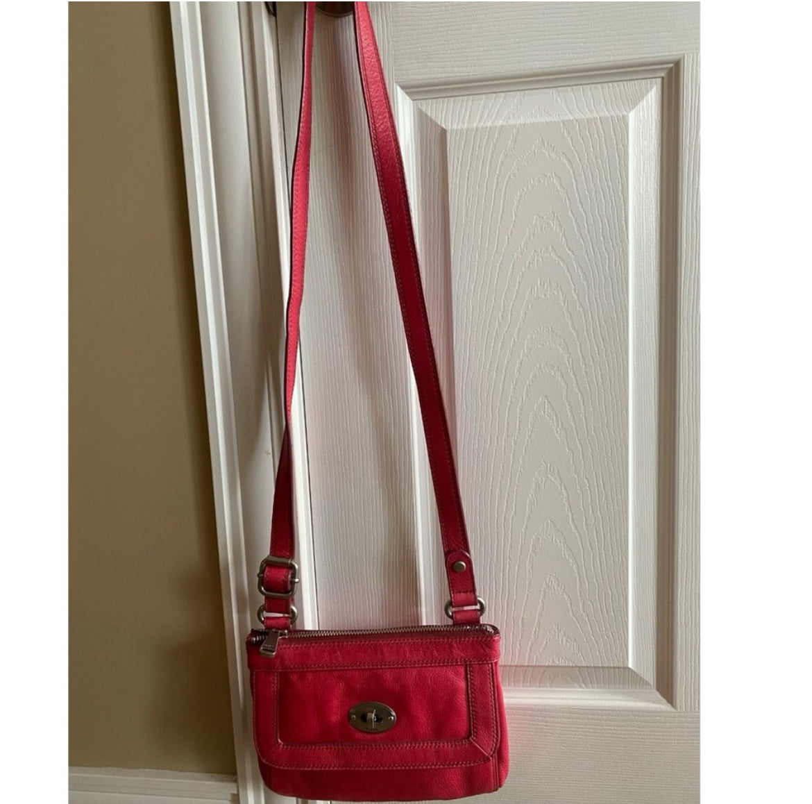 Fossil Marlow Hot Pink Leather Zip Top Crossbody Bag Purse