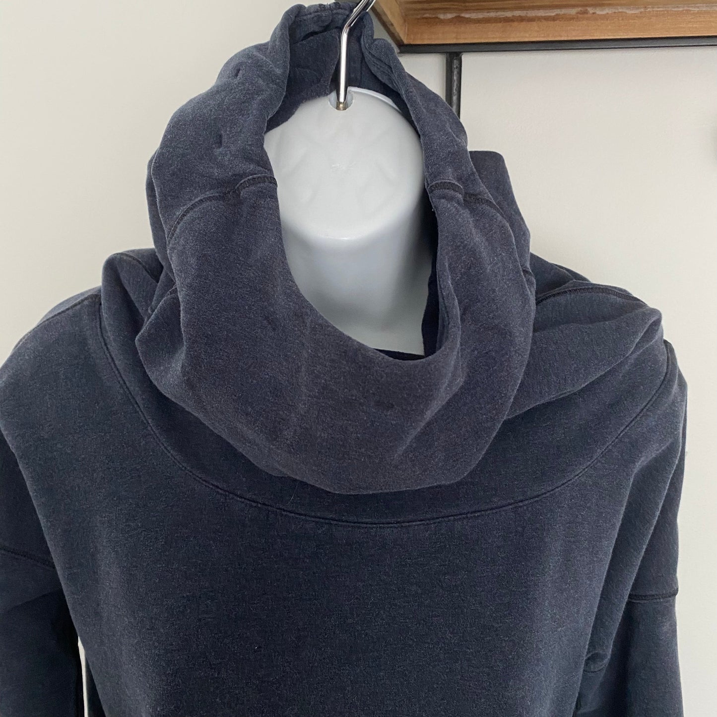 Lululemon Navy Stress Less Hoodie Rare Size 10