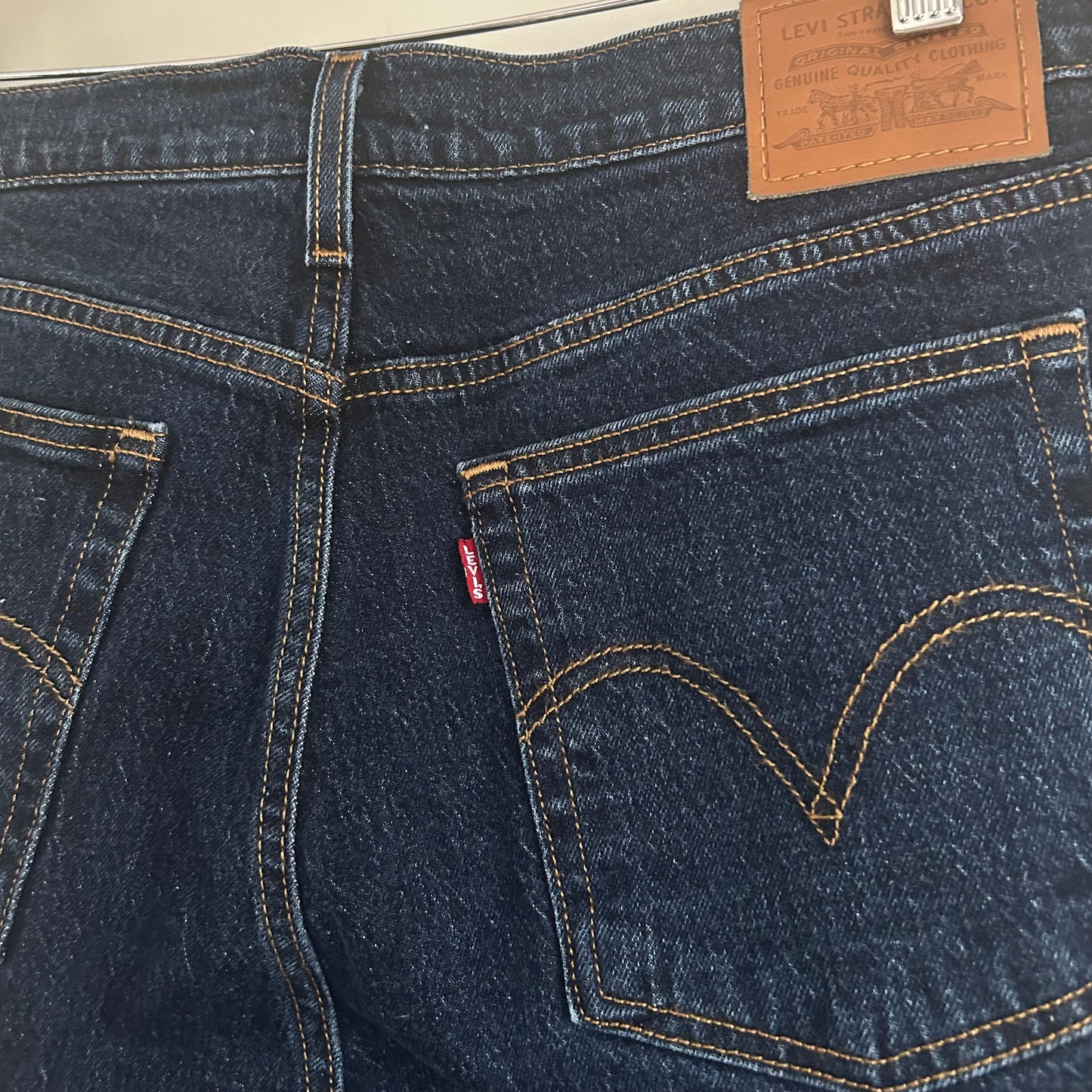 Levi’s Like New Wedgie Straight Dark Wash Denim Jeans Size 32x28